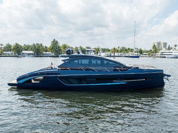 2023 Lazzara LSX 67