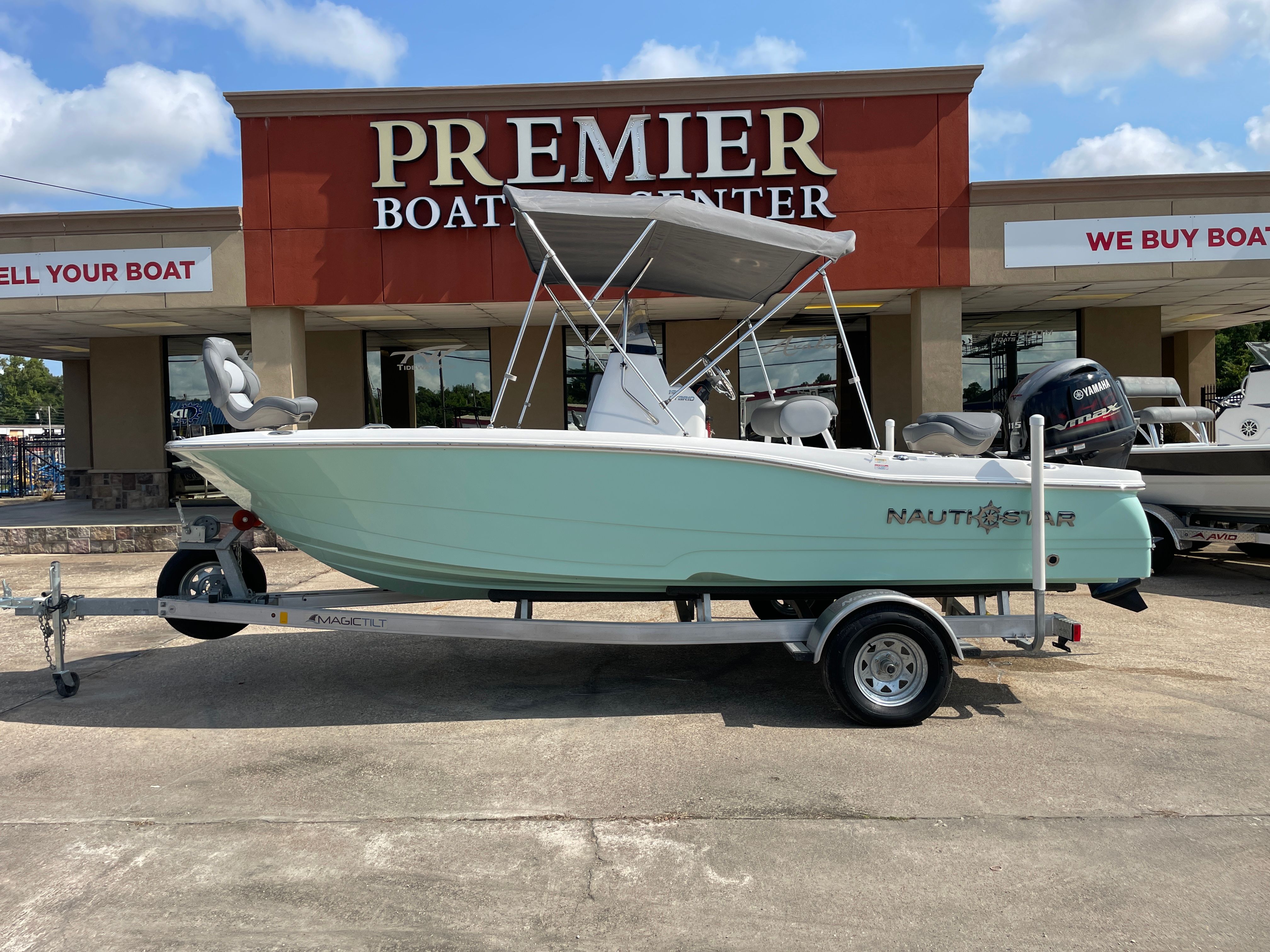 NauticStar 211 Hybrid