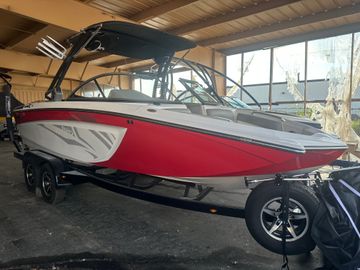 2019 Tigé R20