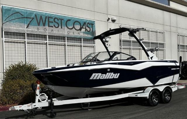2025 Malibu 22 LSV