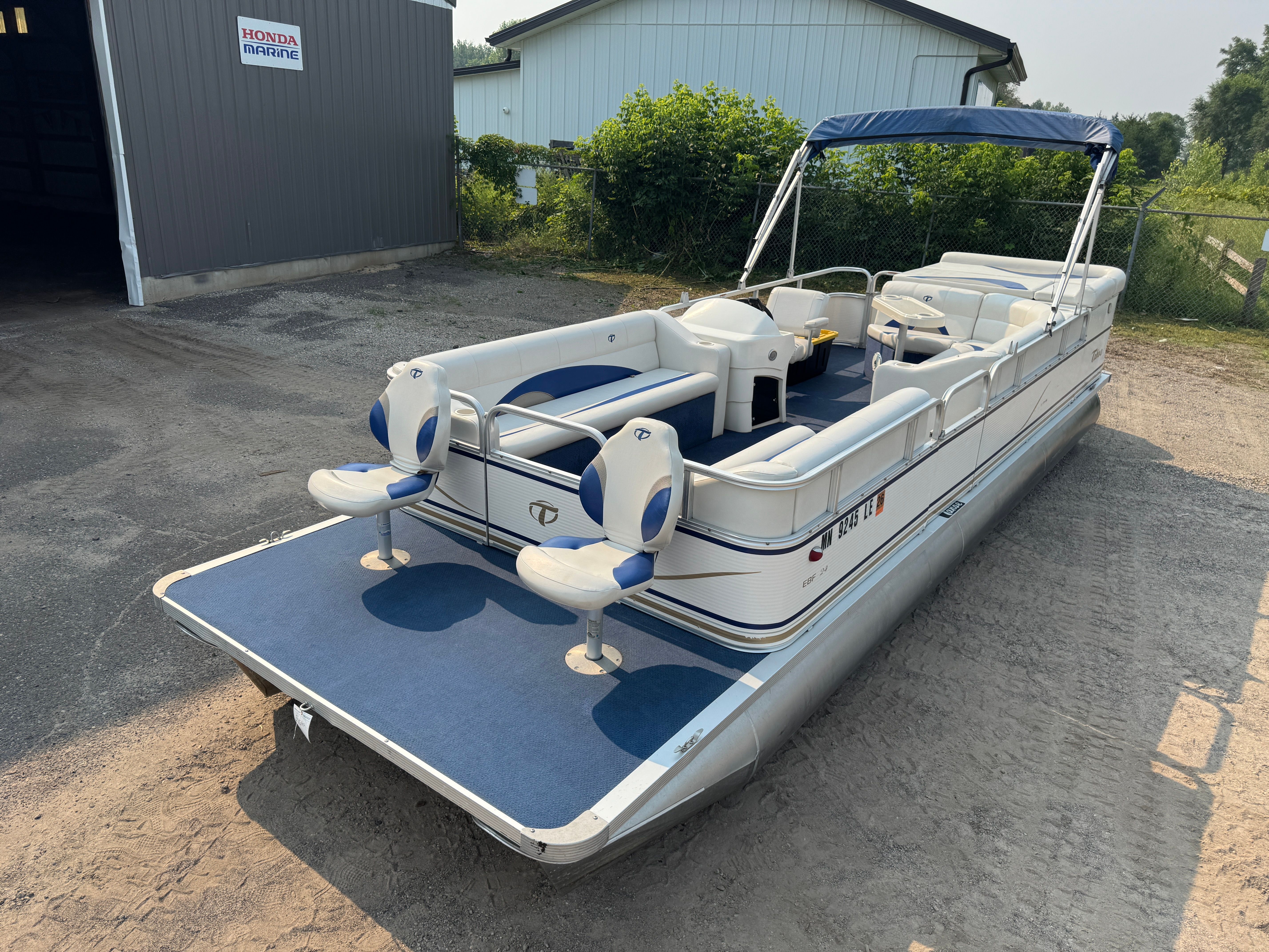 2008 Tahoe 24 Bow Fish Pontoon