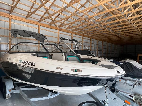 2010 Yamaha Boats 212SS