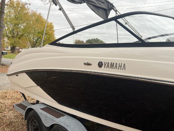 2010 Yamaha Boats 212SS
