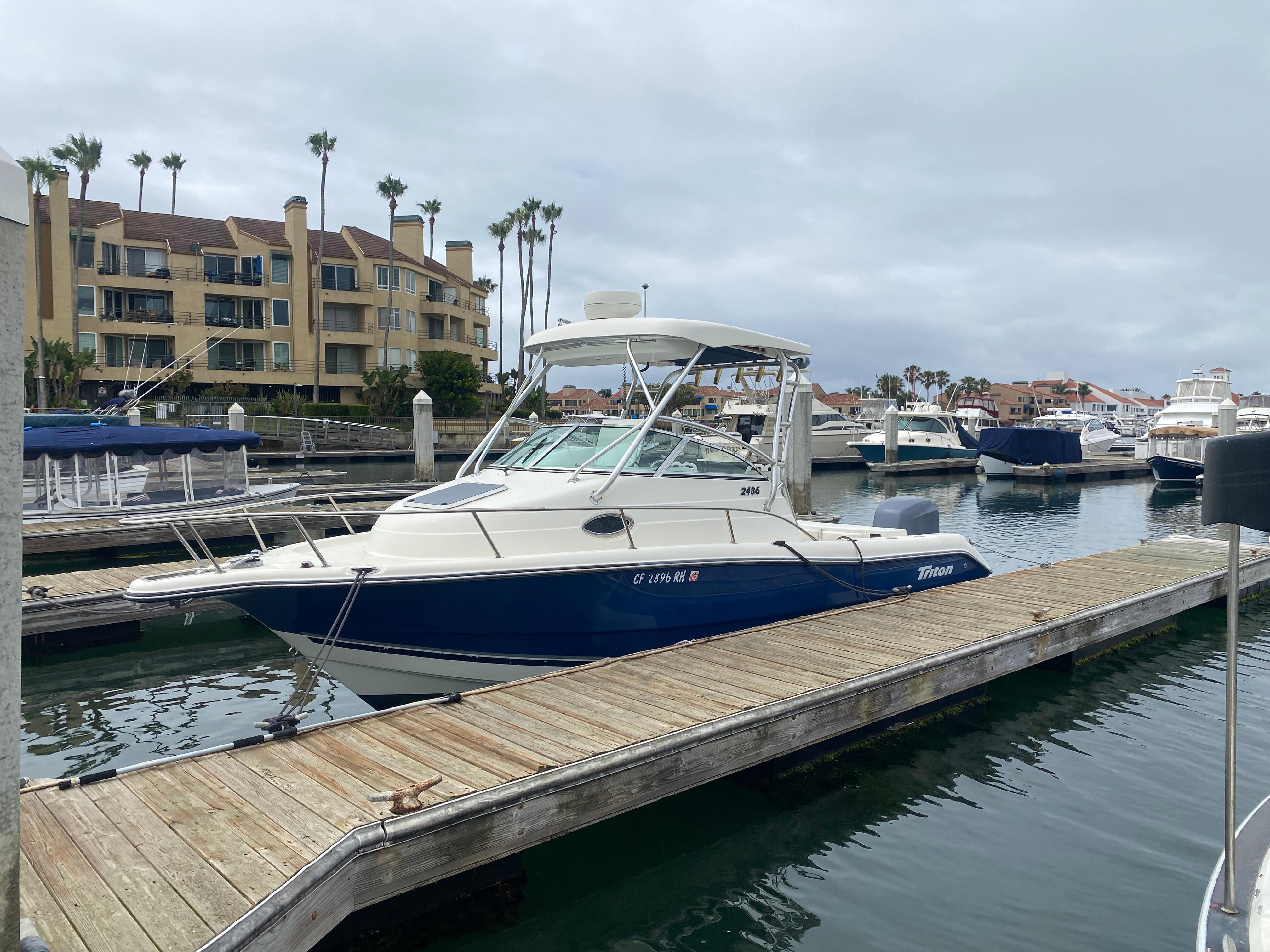 2006 Triton 2486 WALK AROUND CUDDY
