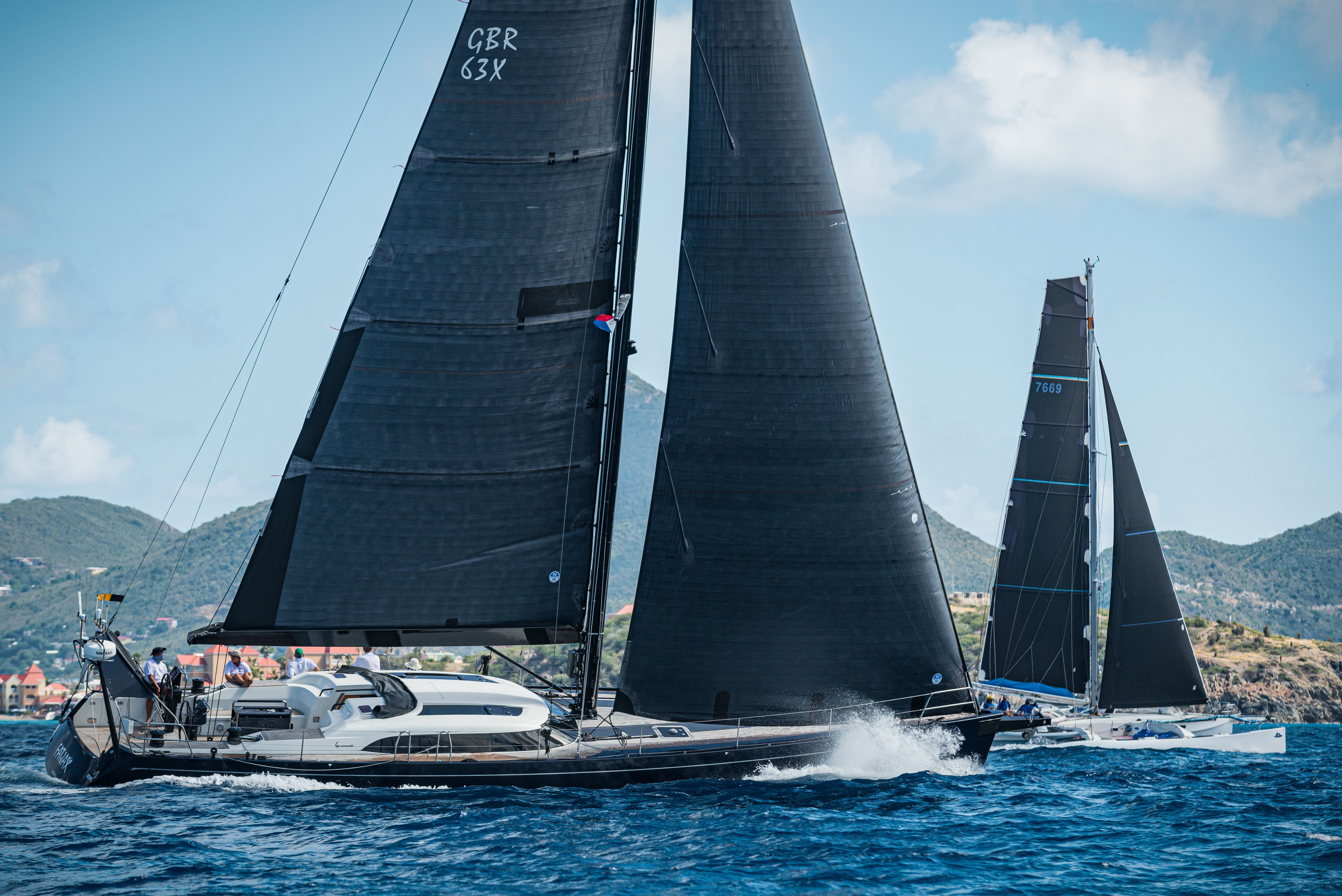 2009 Shipman 63