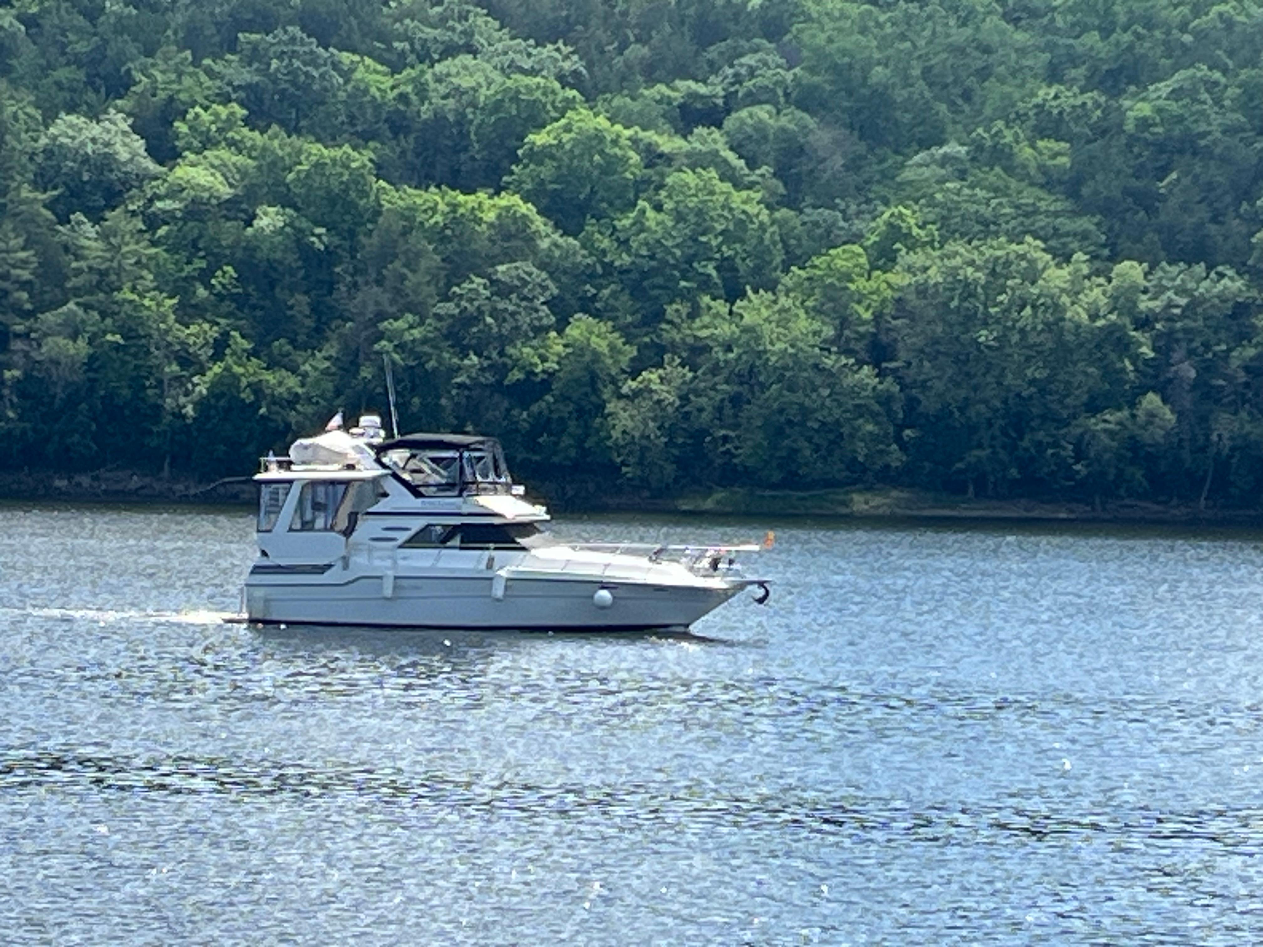 1988 Sea Ray 415 Aft Cabin