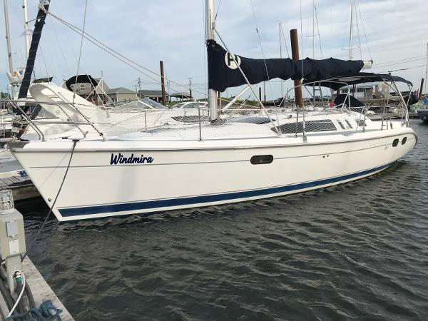2001 Hunter 380