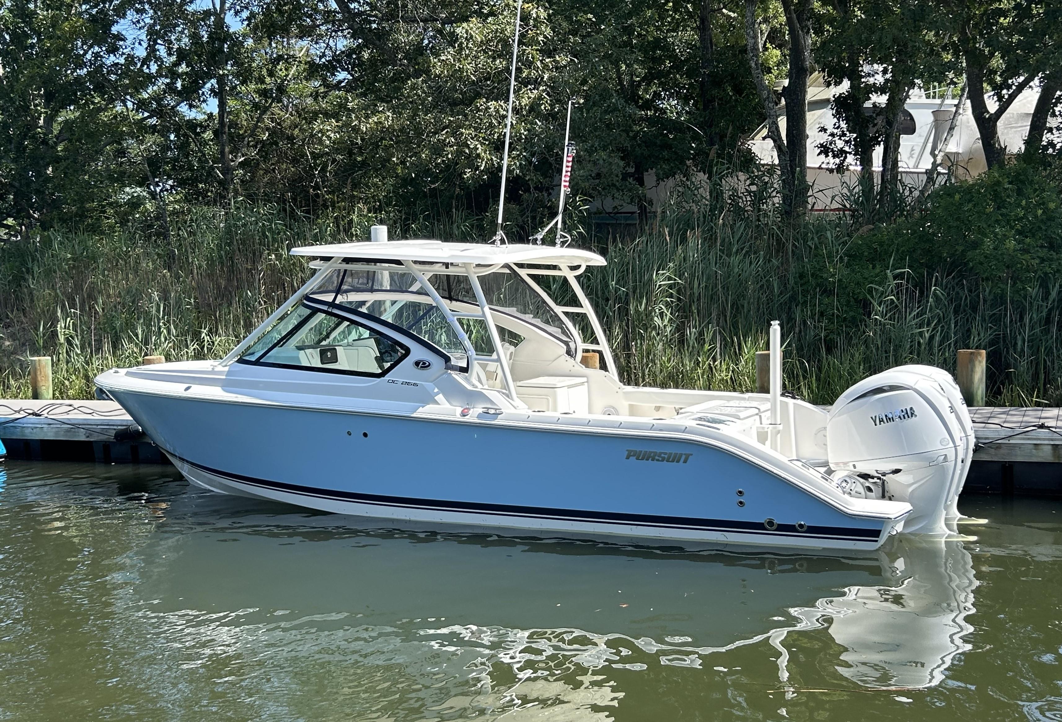 2026 Pursuit DC 266 Dual Console