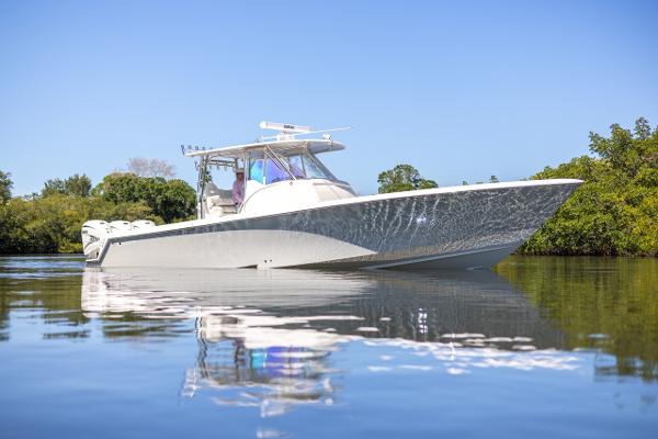 Contender 39 FA 2021 Contender 39FA Fish Around boat on calm water.