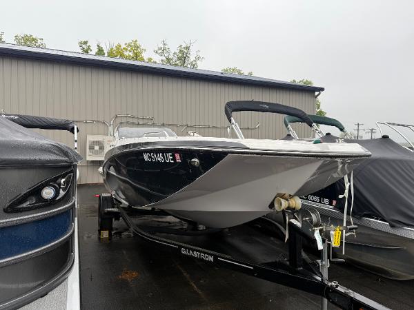 2017 Glastron 205