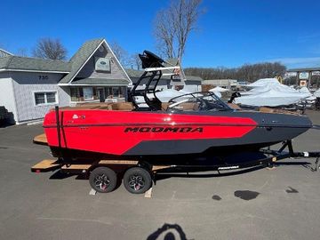 2025 Moomba Max