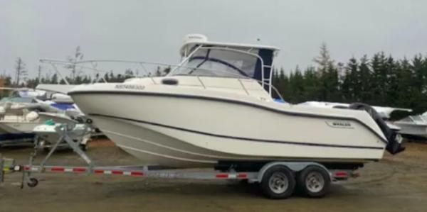 2007 Boston Whaler 255 Conquest