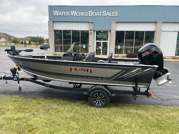 Lund 1875 Impact XS SS 2025 Lund 1875 Impact XS SS boat at Water Werks Boat Sales.