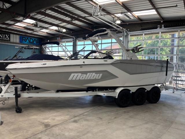 2025 Malibu 24 MXZ