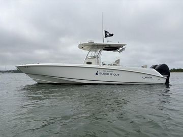 2005 Boston Whaler 320 Outrage