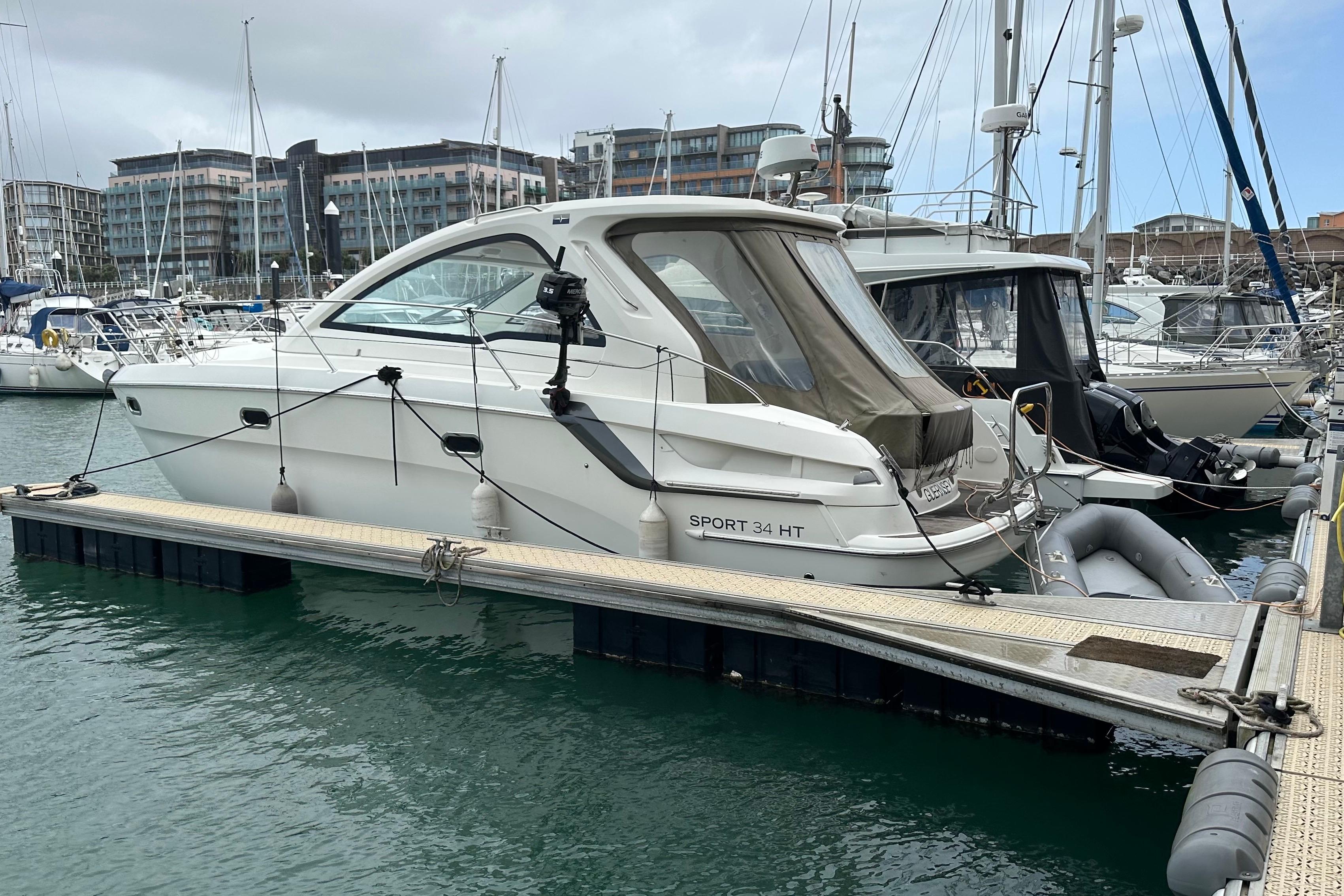 2012 Bavaria 34 HT