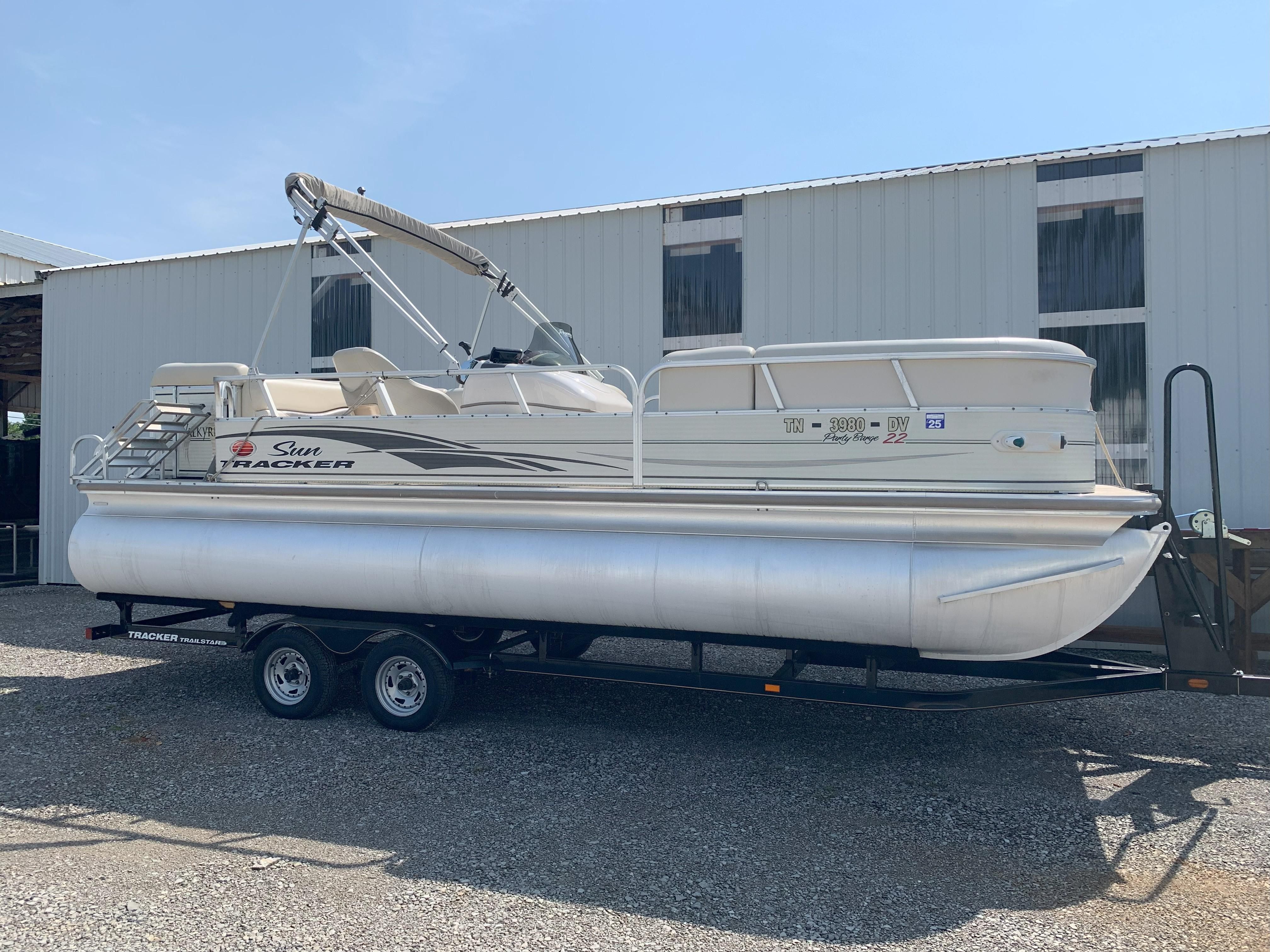2007 Sun Tracker Party Barge 22
