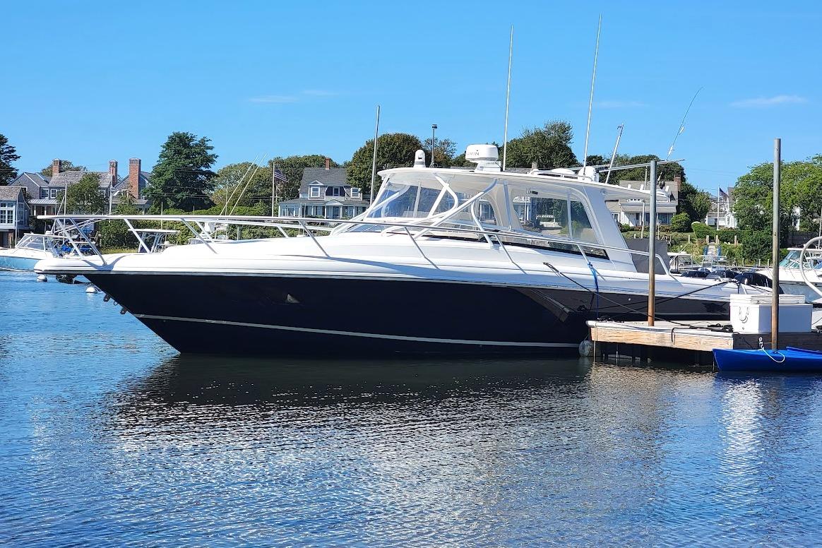 2010 Intrepid 39 Kevlar Hull, WA, Sport Yacht, Cuddy