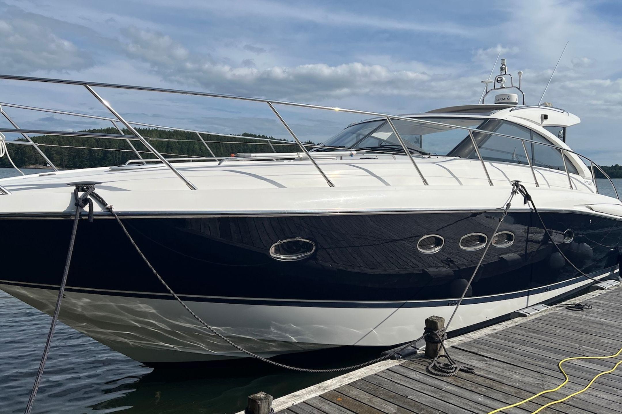 2011 Princess V45