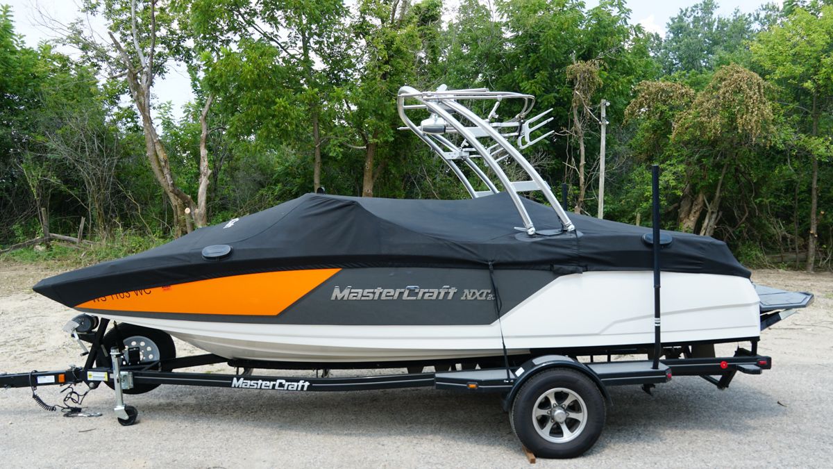 2017 MasterCraft NXT 20