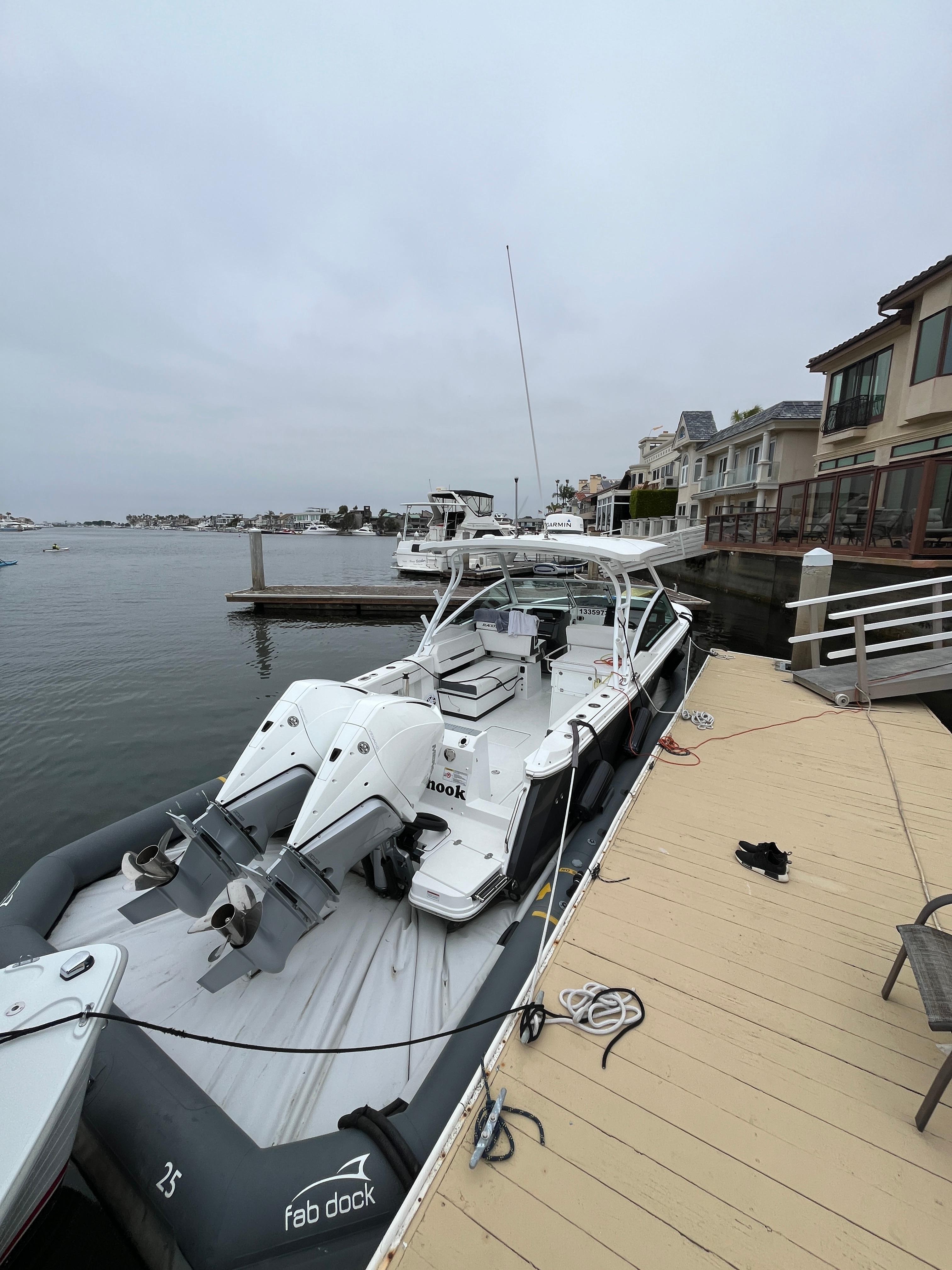 2023 Blackfin 272 DC