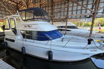 1996 Carver 355 Aft Cabin Motor Yacht