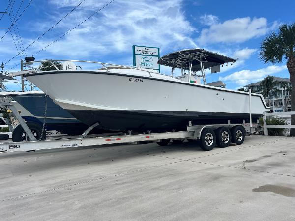 2004 SeaVee 32 Cuddy Inboard Diesel