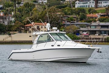 2009 Boston Whaler 345 Conquest