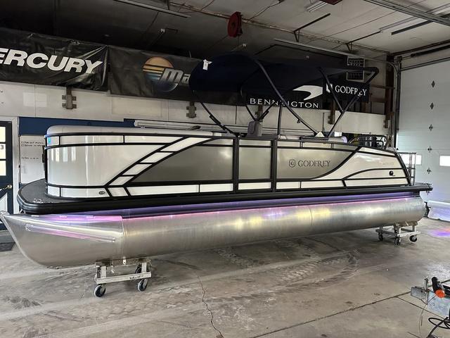 2025 Godfrey Monaco 235 SFL 27" Impact Center Tube Package