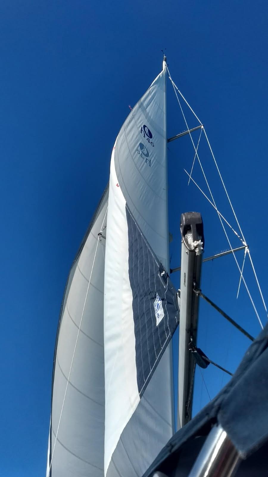 2005 Hunter 46LE