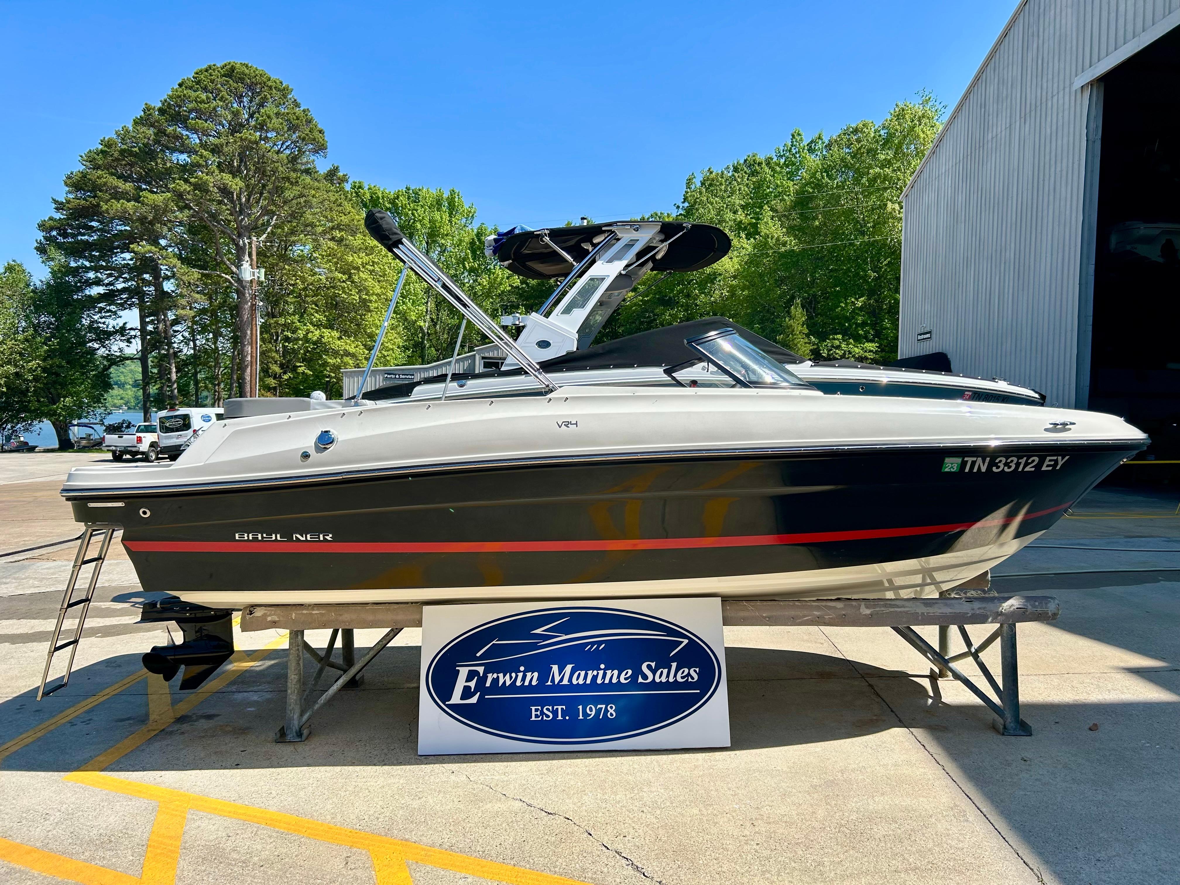 2022 Bayliner VR4
