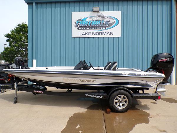 2025 Phoenix 818 Pro