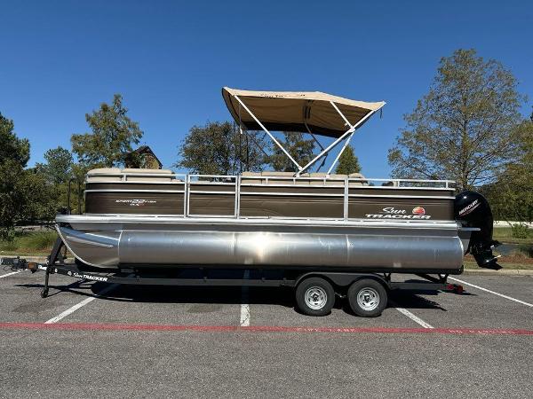 2025 Sun Tracker SportFish 22 XP3