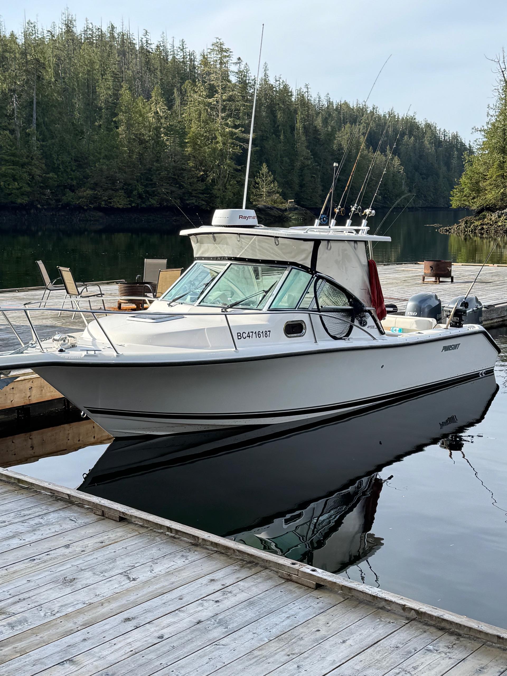 Pursuit 255 Offshore