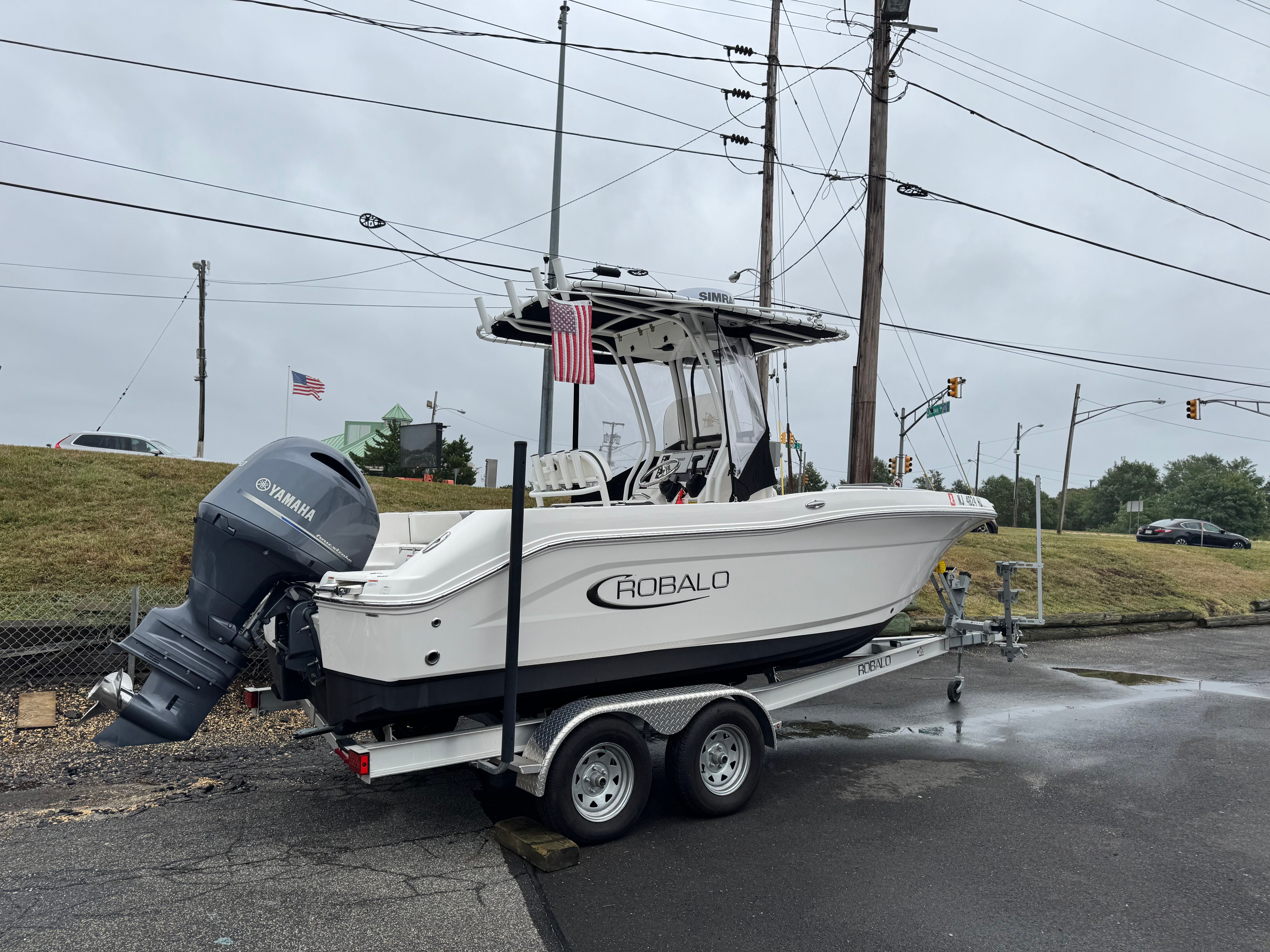 2023 Robalo R200 Center Console