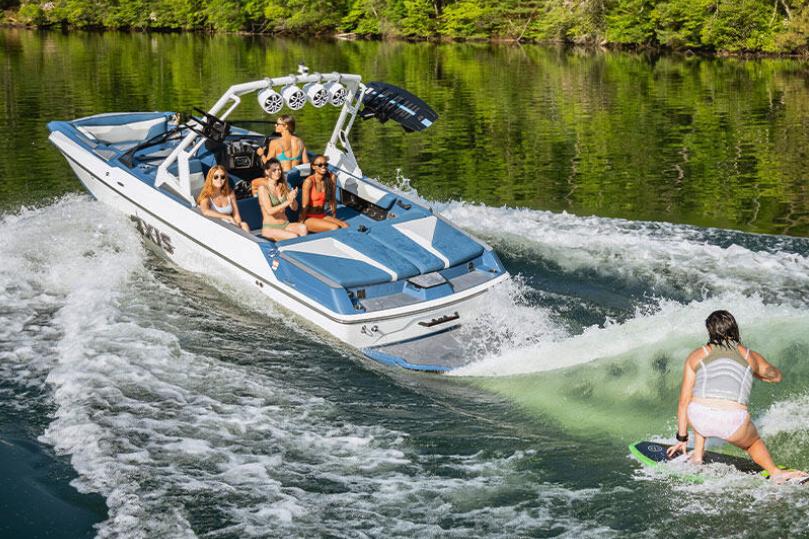 Axis Boat image