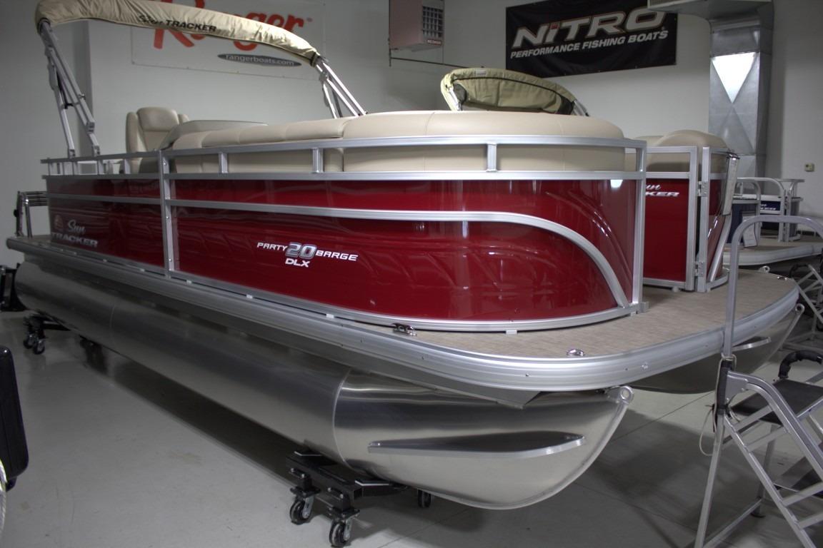 2025 Sun Tracker Party Barge 20 DLX