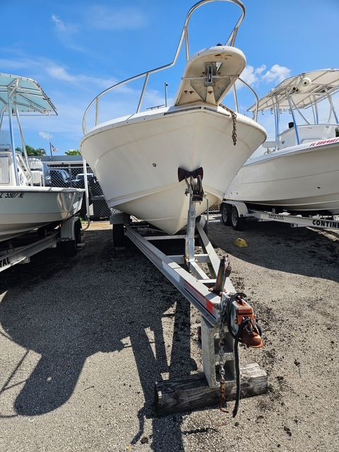 1999 Cuddy Cabin Proline