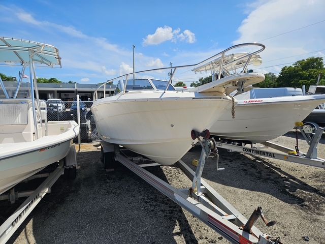 1999 Cuddy Cabin Proline