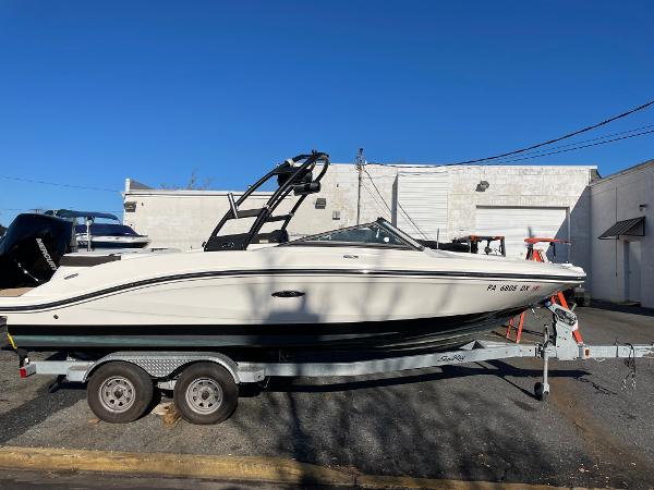 2021 Sea Ray SPX 230 Bow Rider Outboard, Boats for Sale at BE Marine in  Michigan City