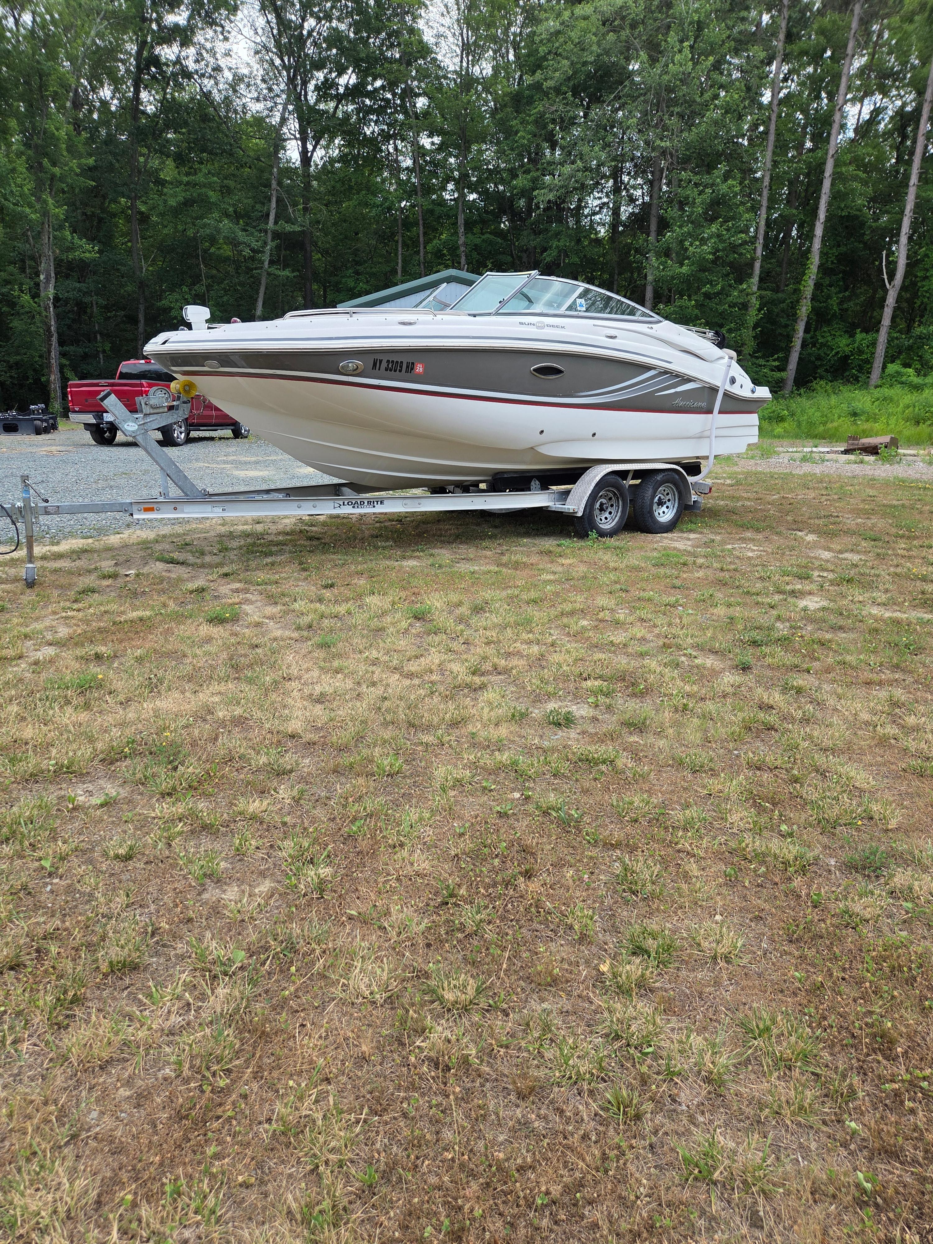 2015 Hurricane SunDeck 2200 DC IO