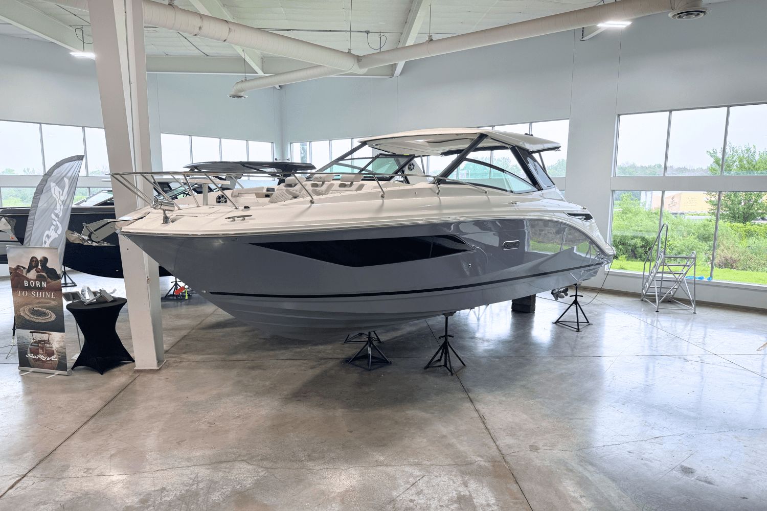 2025 Sea Ray Sundancer 320