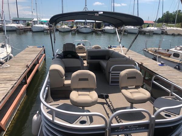 Page 10 of 12 - Used Sun Tracker pontoon boats for sale - boats.com