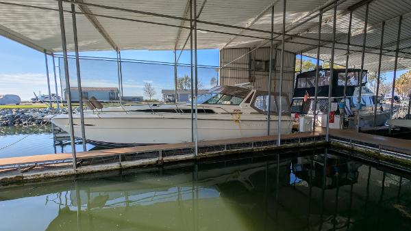 1987 Sea Ray 390 Express Cruiser