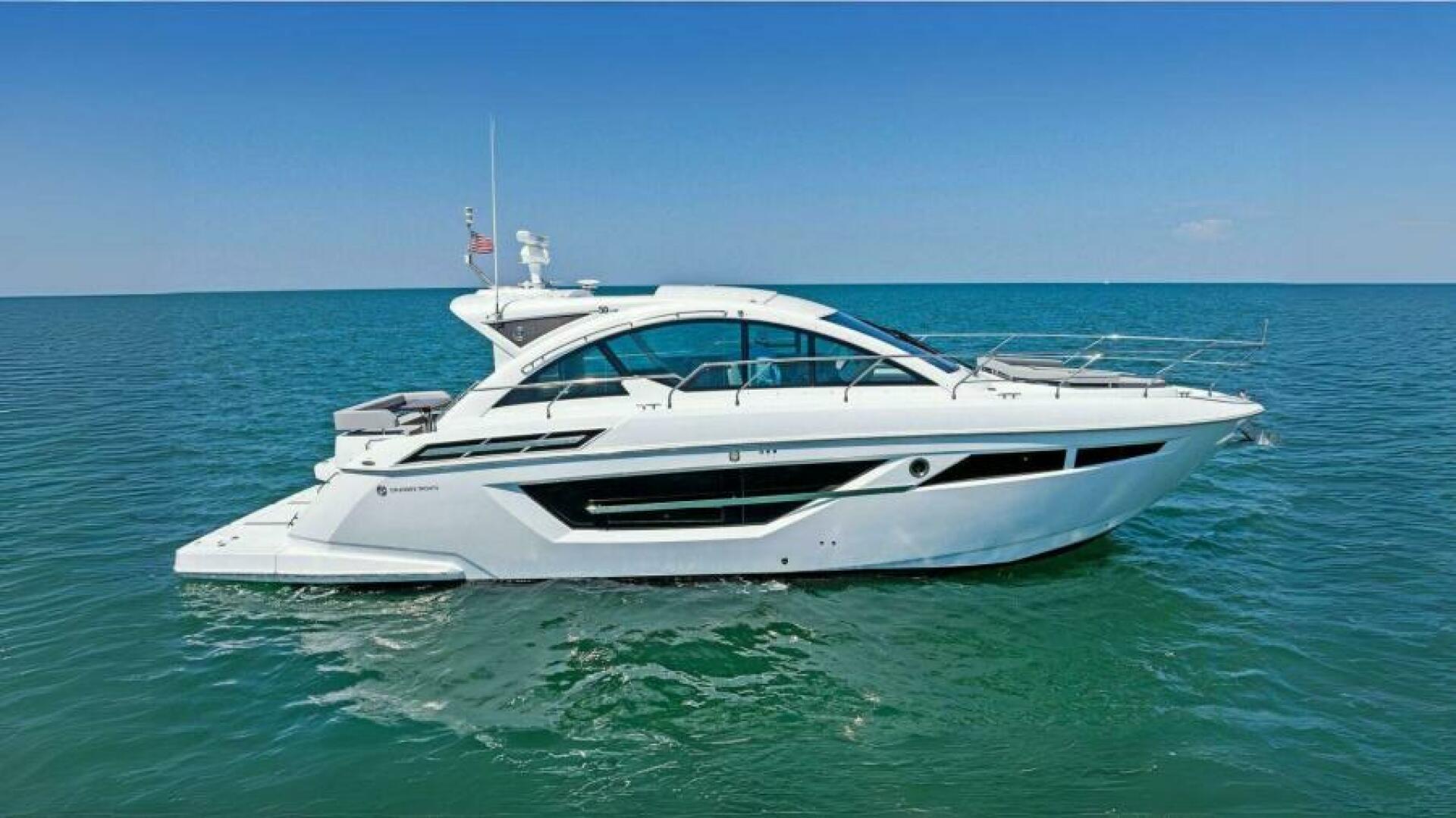 2022 Cruisers Yachts 50 Cantius