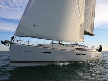 2013 Jeanneau Sun Odyssey 439