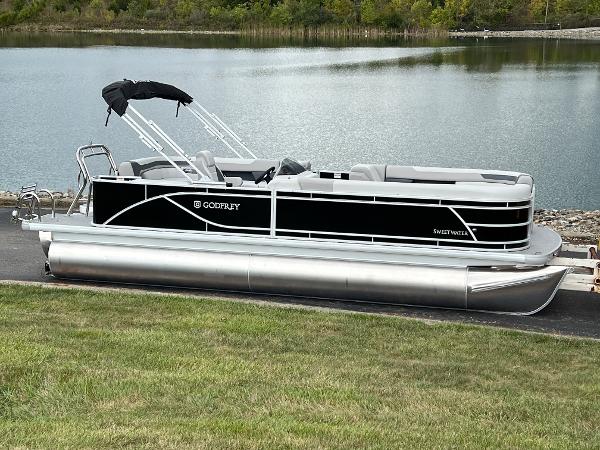 2025 Godfrey Sweetwater 2286 C Special Edit