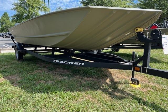 2025 Tracker Grizzly 2072 Utility