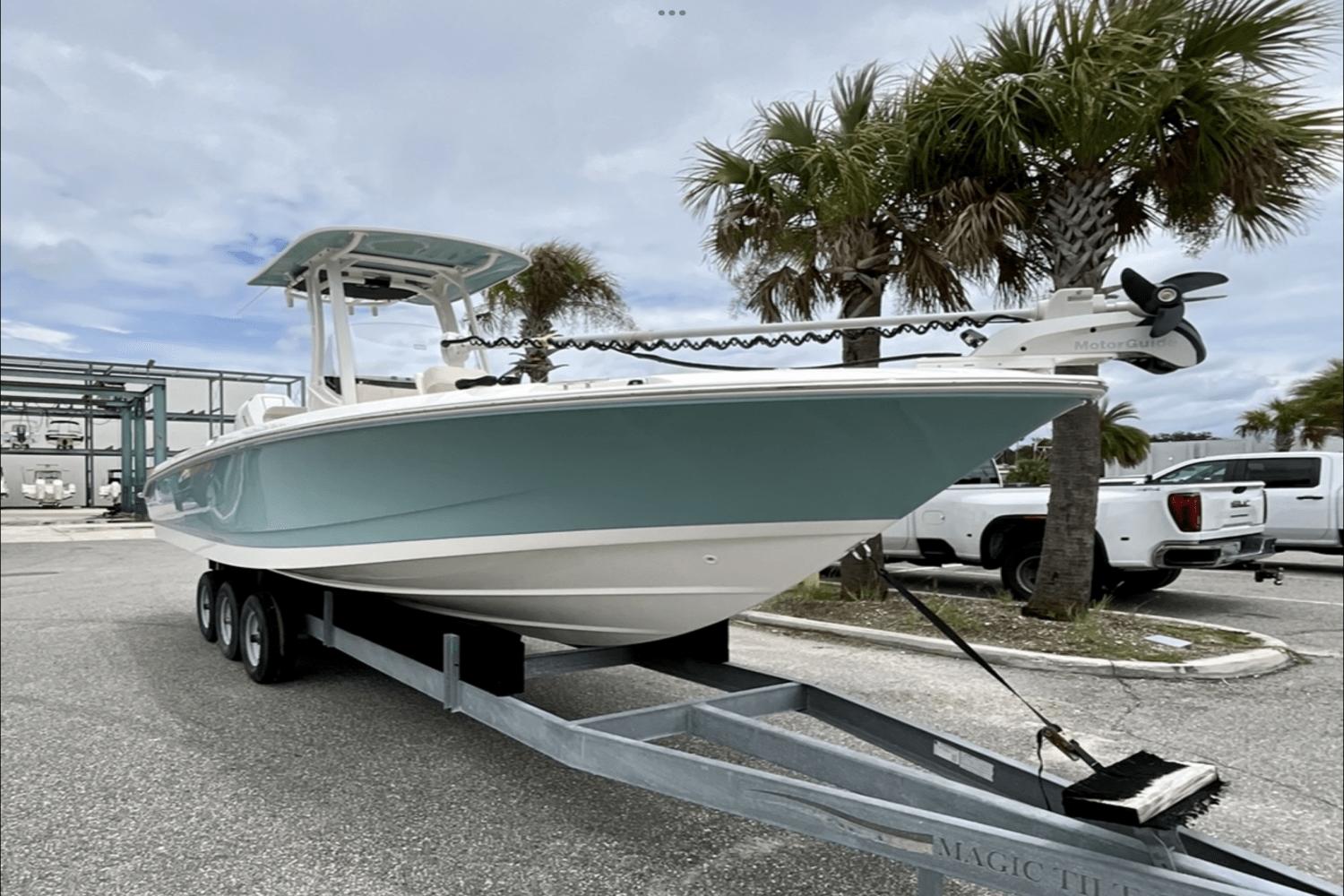 2025 Boston Whaler 250 Dauntless