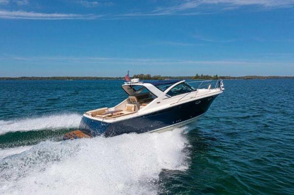 2012 Tiara Yachts 3100 Coronet